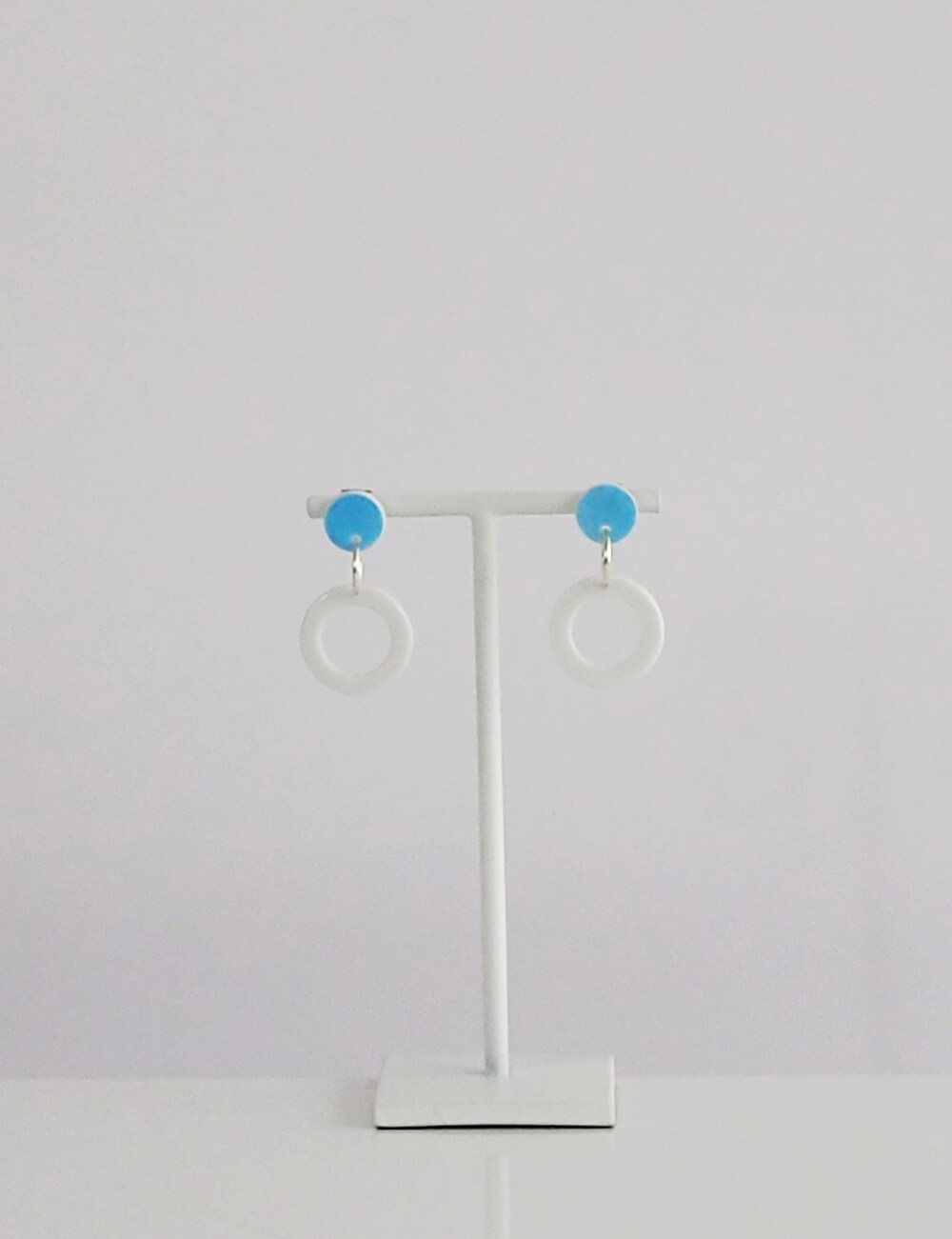 Petits anneaux bleu ciel