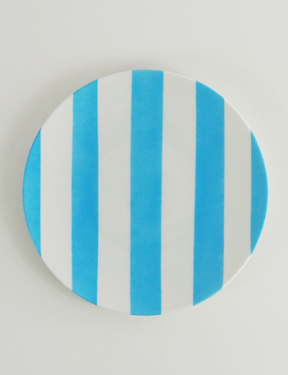 Assiette dîner bleu ciel