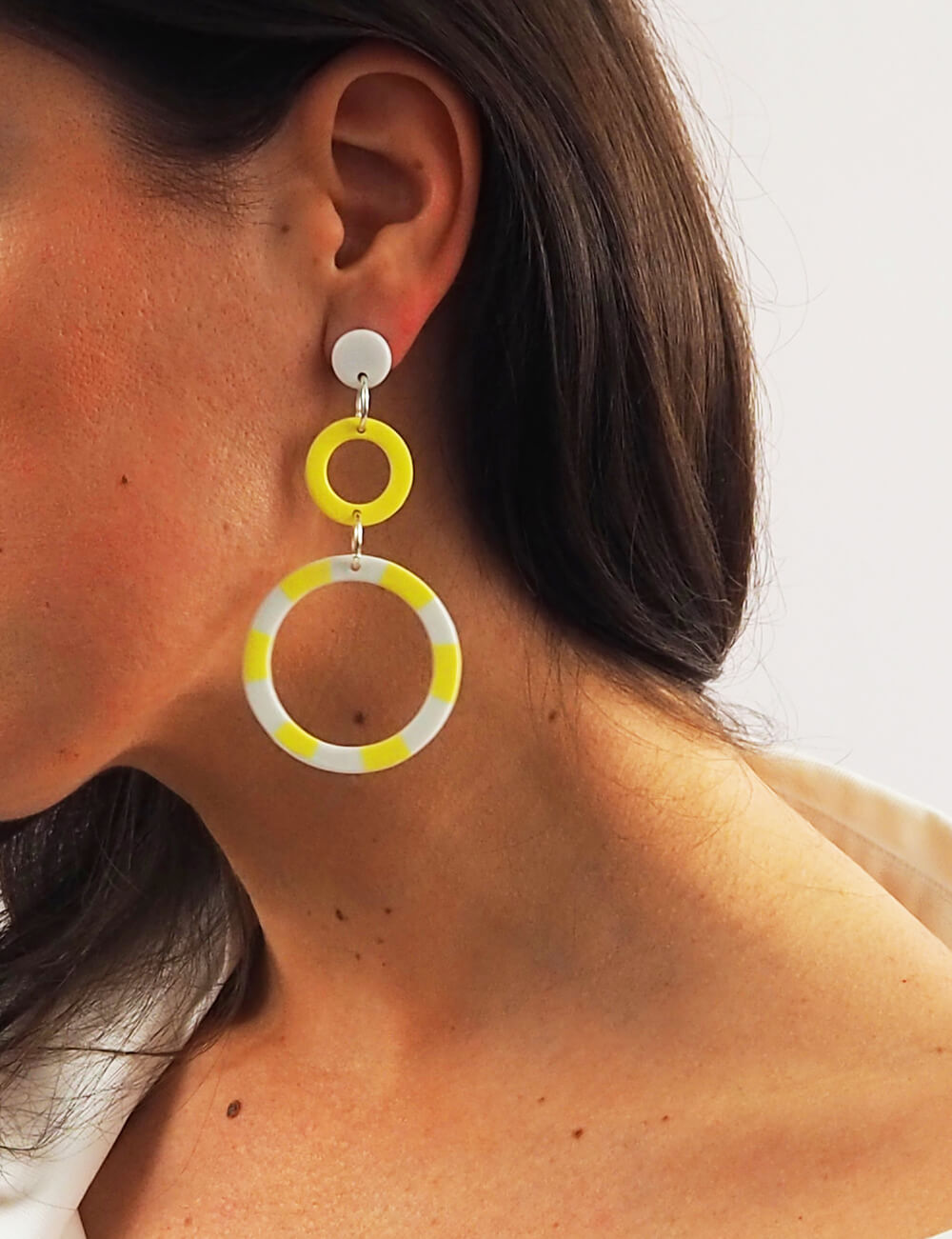 Deux anneaux jaune citron