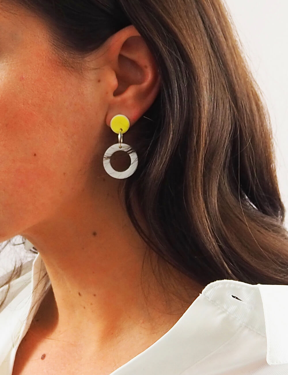 Petits anneaux jaune citron