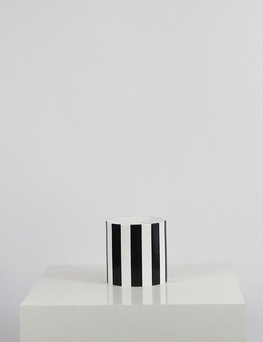 Vase noir porcelaine limoges