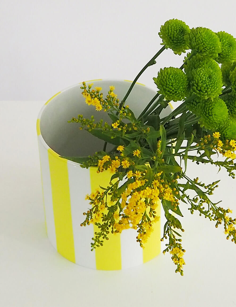 Vase jaune porcelaine limoges