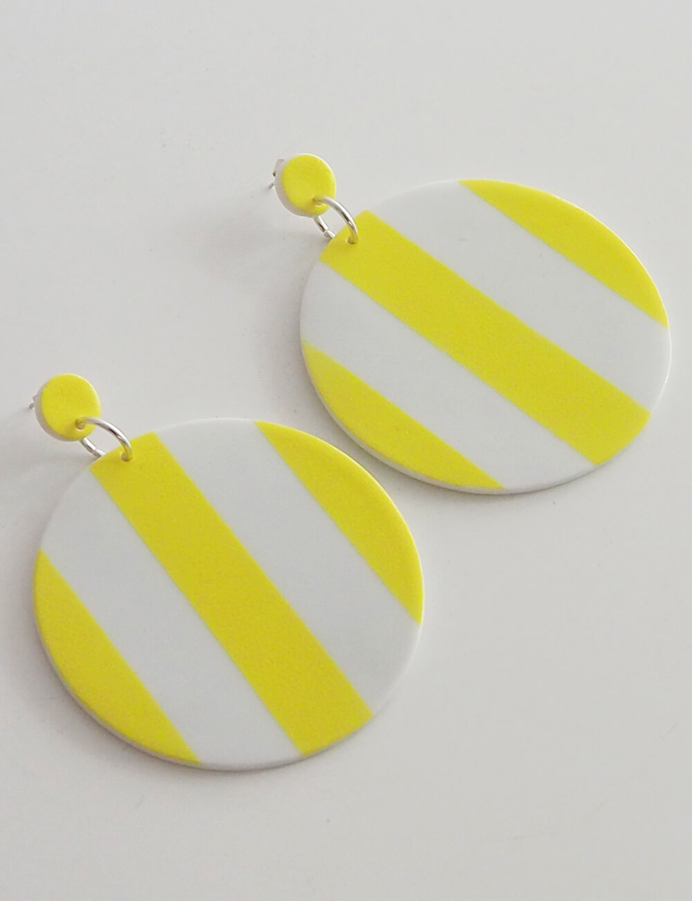 Plaques jaune citron