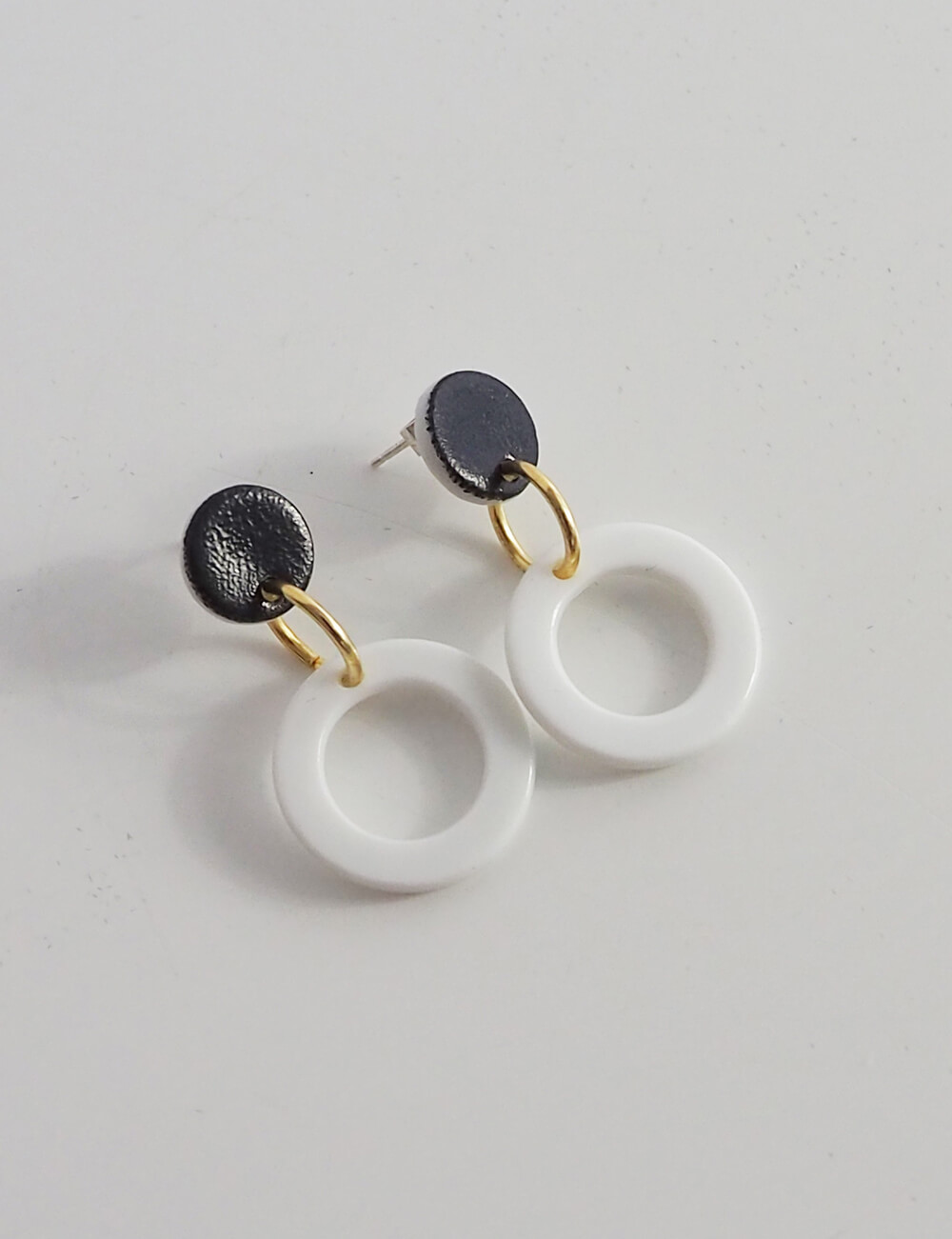 Boucles d'oreilles paris noir