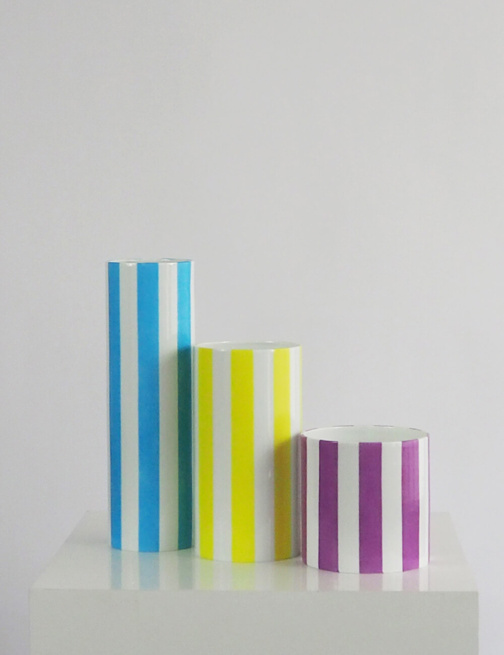 Vases trio bleu ciel jaune citron violet