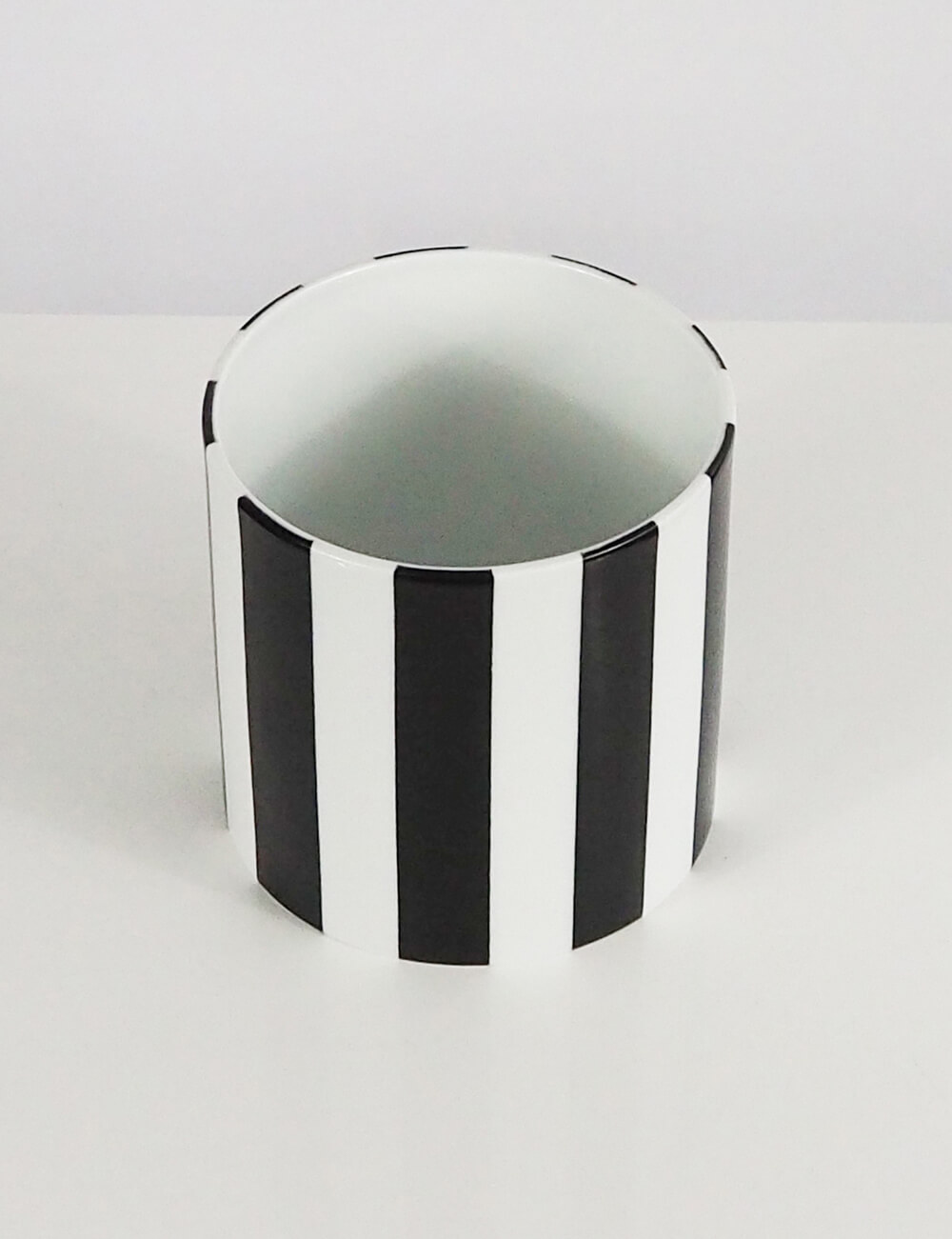 Vase noir porcelaine limoges